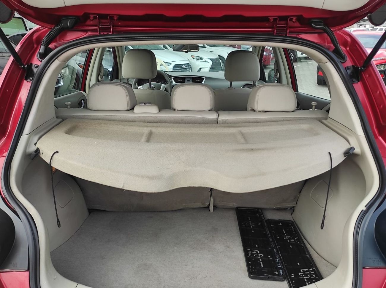 Nissan Tiida Nissan tida 2016 gcc full automatic