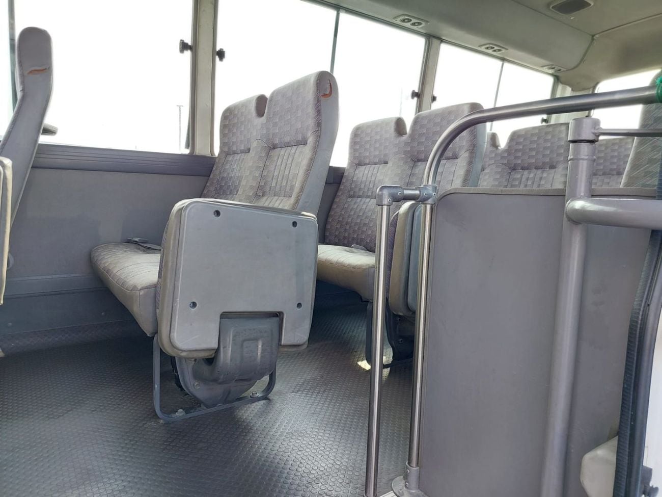 نيسان سيفيليان NISSAN CIVILIAN BUS RHD 1999 MODEL 4.1 L DIESEL MANUAL(PM700010)