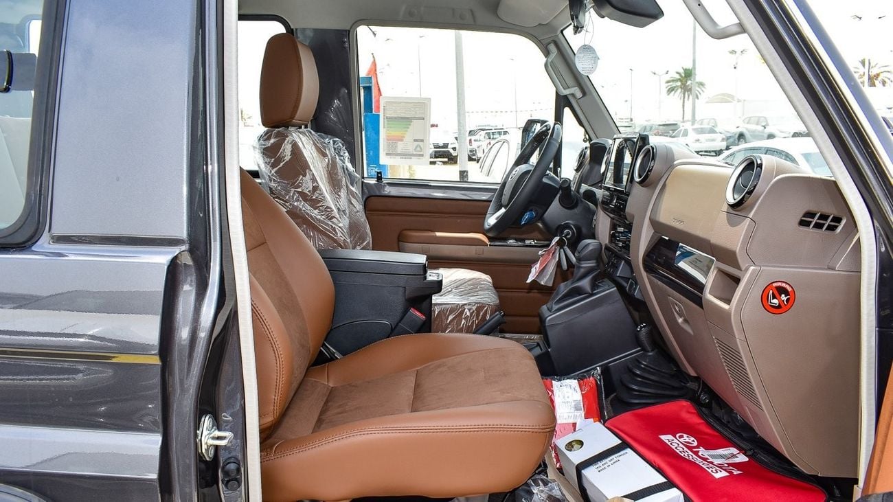 Toyota Land Cruiser 70 4.0L V6  A/T