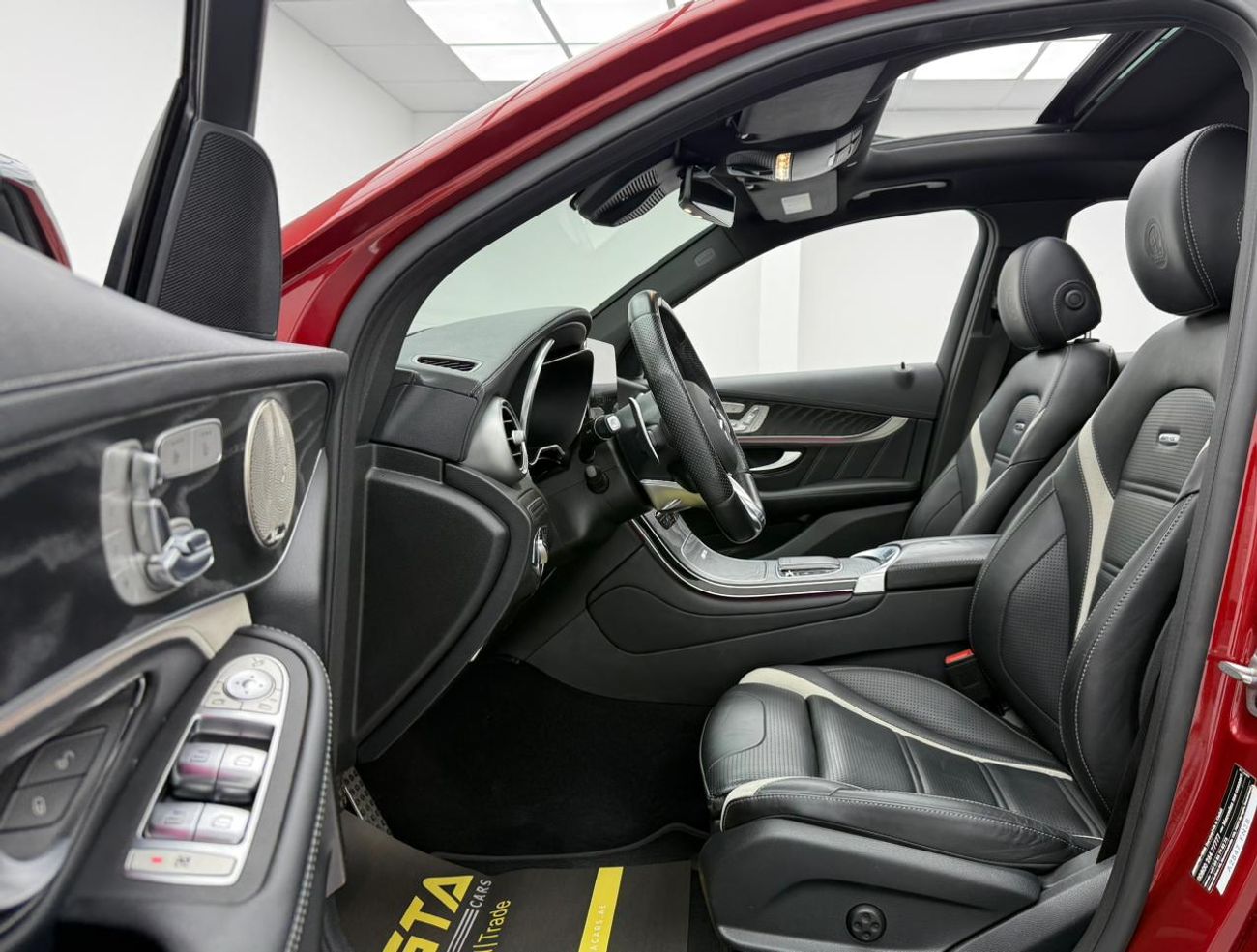 Mercedes-Benz GLC 63 S AMG 4MATIC+ 4.0L 2021 Mercedes-AMG GLC 63 S ,Warranty ,Service History ,Japanese Spec