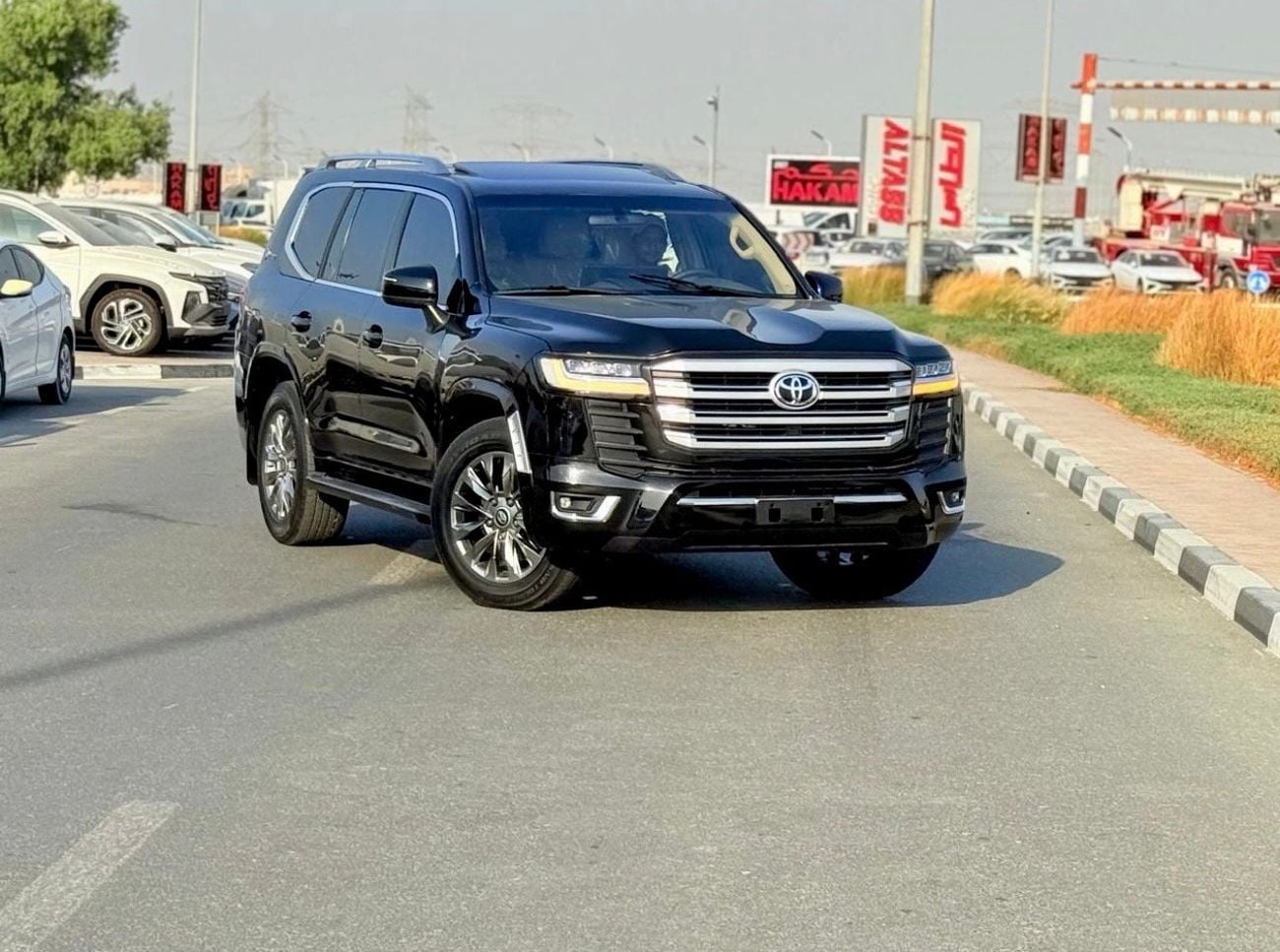 تويوتا لاند كروزر GXR Toyota landcuriser V6 Years 2017 full upgrade inside and outside 2025 full option 4.0 L petrol