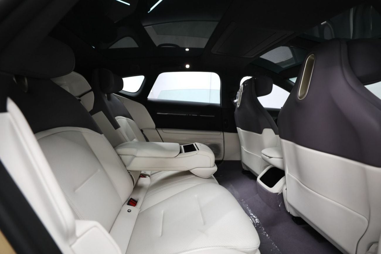 أفاتر 12 Performance AWD