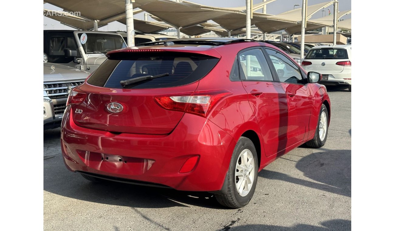 Hyundai i30 GLS FULL OPTION - ACCIDENTS FREE - GCC - ENGINE 1800 CC - PERFECT CONDITION INSIDE OUT