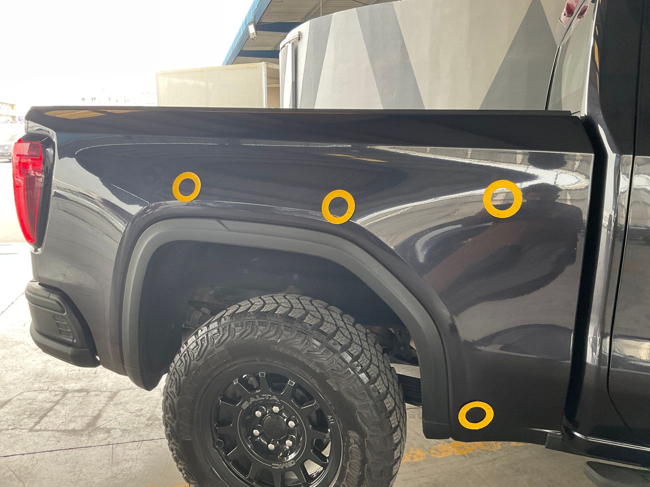 جي أم سي سييرا 6.2 4WD CC AT4X SR BED ADAP SV 18 BLK | شامل الضمان | 0 ﺪﻔﻋﺓ ﺃﻮﻟﻯ