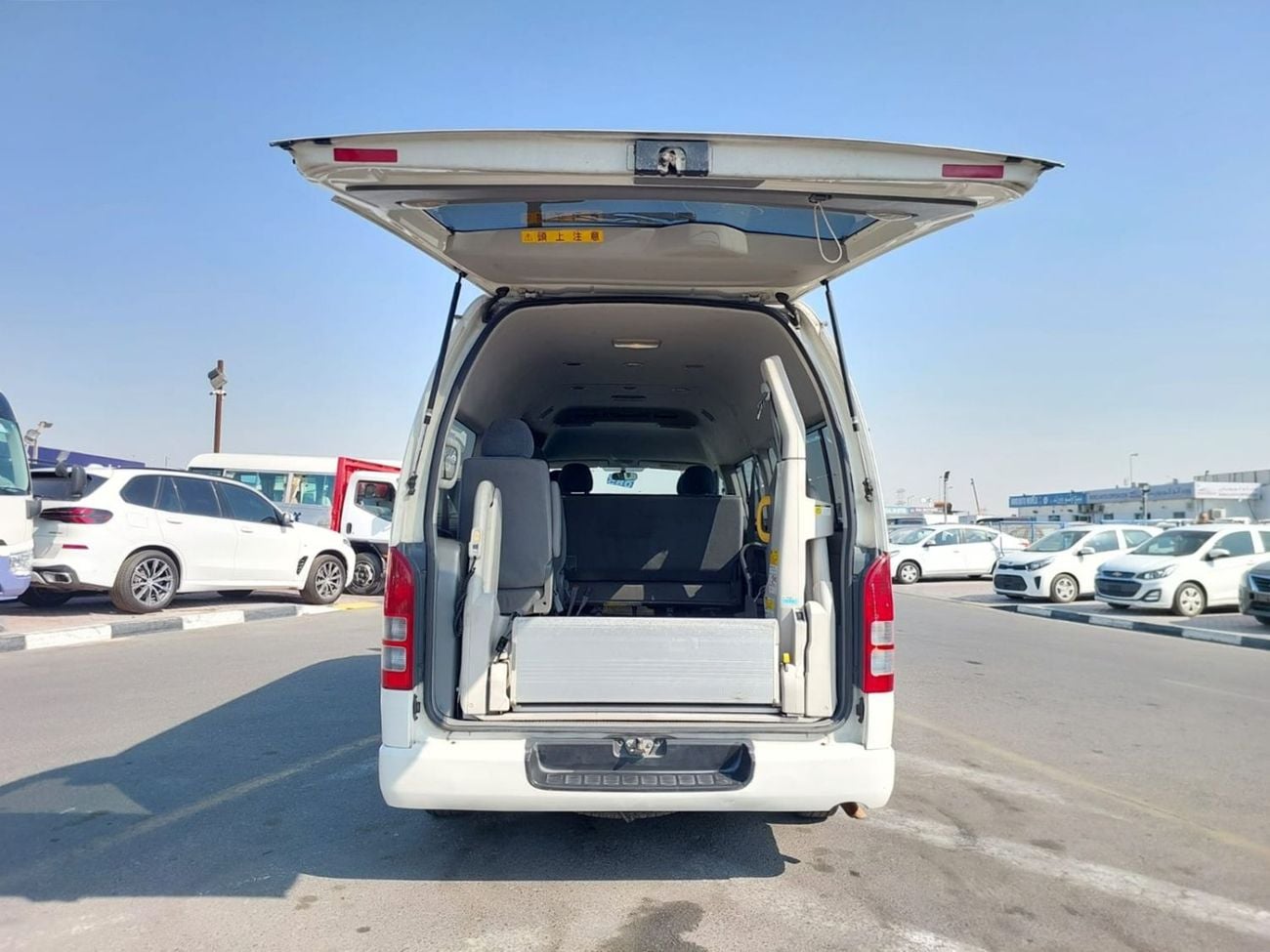 تويوتا هاياس (RAMADAN OFFER) TOYOTA HIACE VAN RHD 2009 MODEL 2.7 L PETROL AUTOMATIC(PM65726)