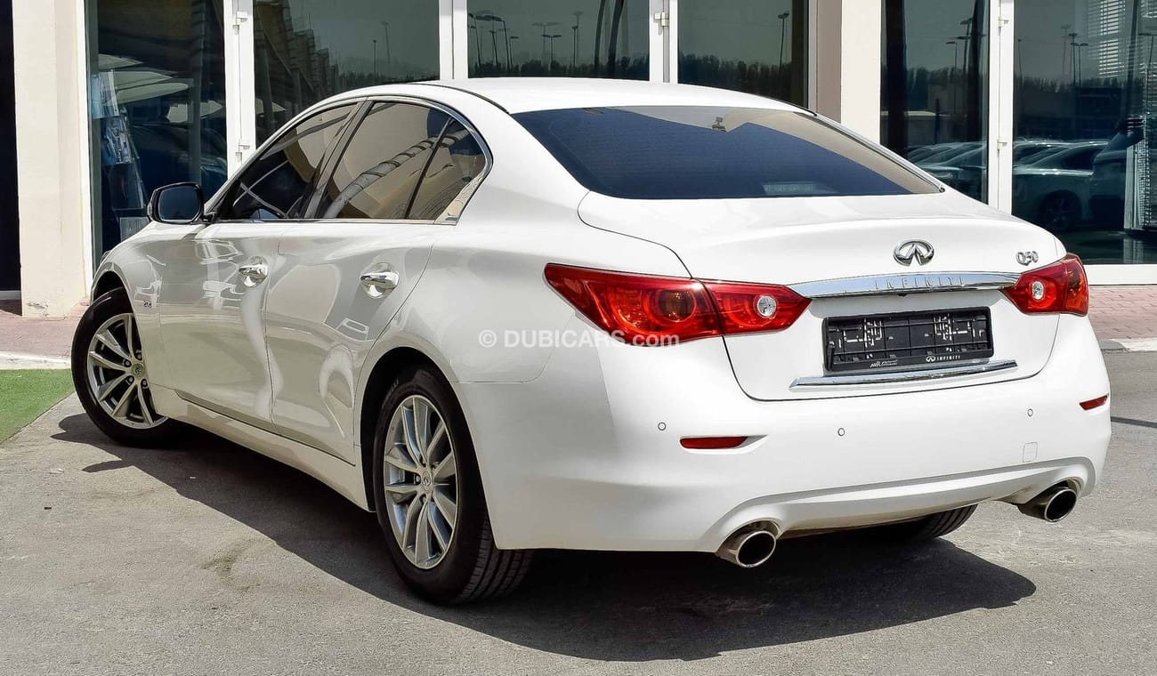 Infiniti Q50 2015 2.0L Turbo Full Service History GCC Specs