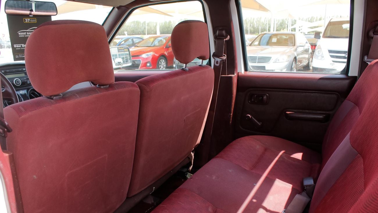 نيسان بيك آب nissan pickup 4x2 Gcc specs, free accident