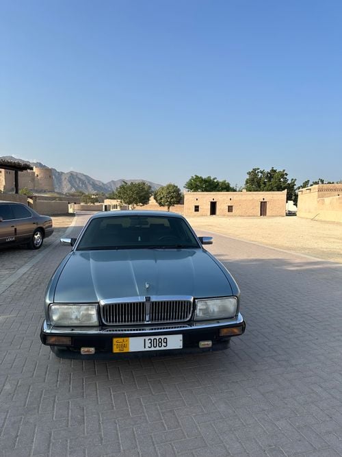 Jaguar XJ8