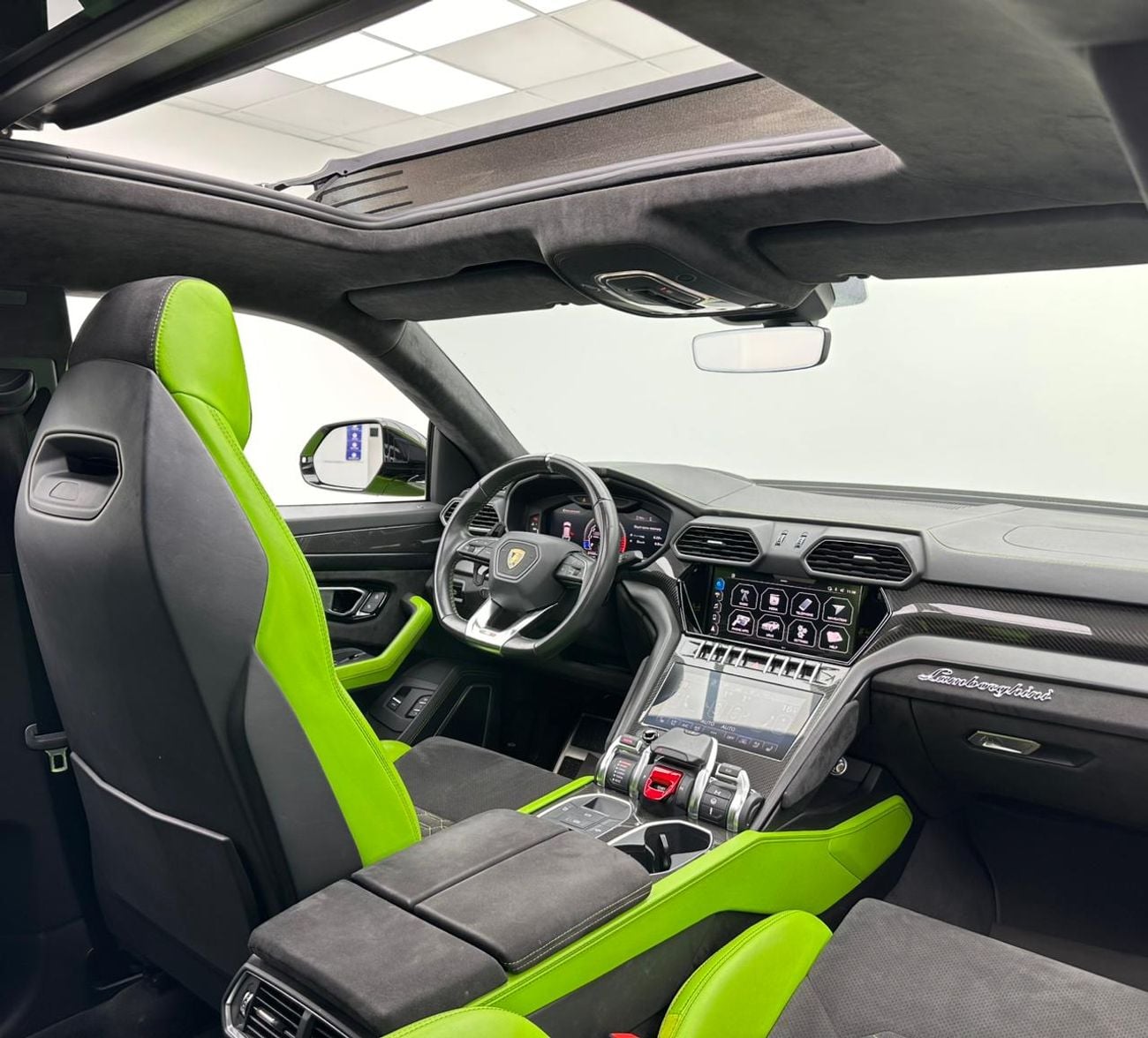 Lamborghini Urus 2021 Lamborghini Urus Pearl Capsule, 1 Year Warranty Unlimited Km, Lamborghini Full Service History