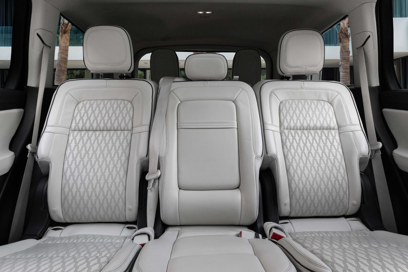 Lincoln Aviator Aviator Presidential | 2,840 P.M | 0% Downpayment | Immaculate Condition!