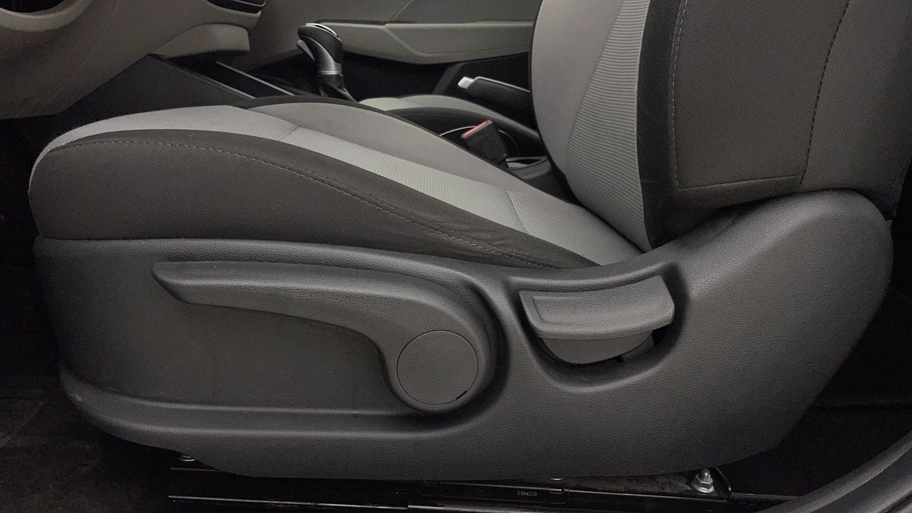 هيونداي أكسنت GL 1.6 | بدون دفعة مقدمة | اختبار القيادة في المنزل