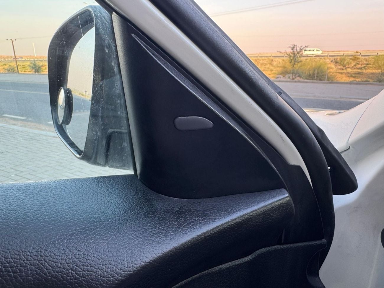 نيسان روج  2.5L V4 / PANORAMIC SUNROOF / AWD / 360 CAMERA / 7 SEATS / REAR AC