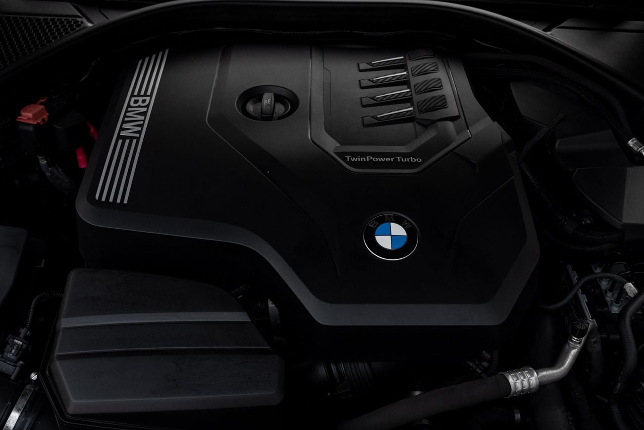 بي أم دبليو 330i M SPORT