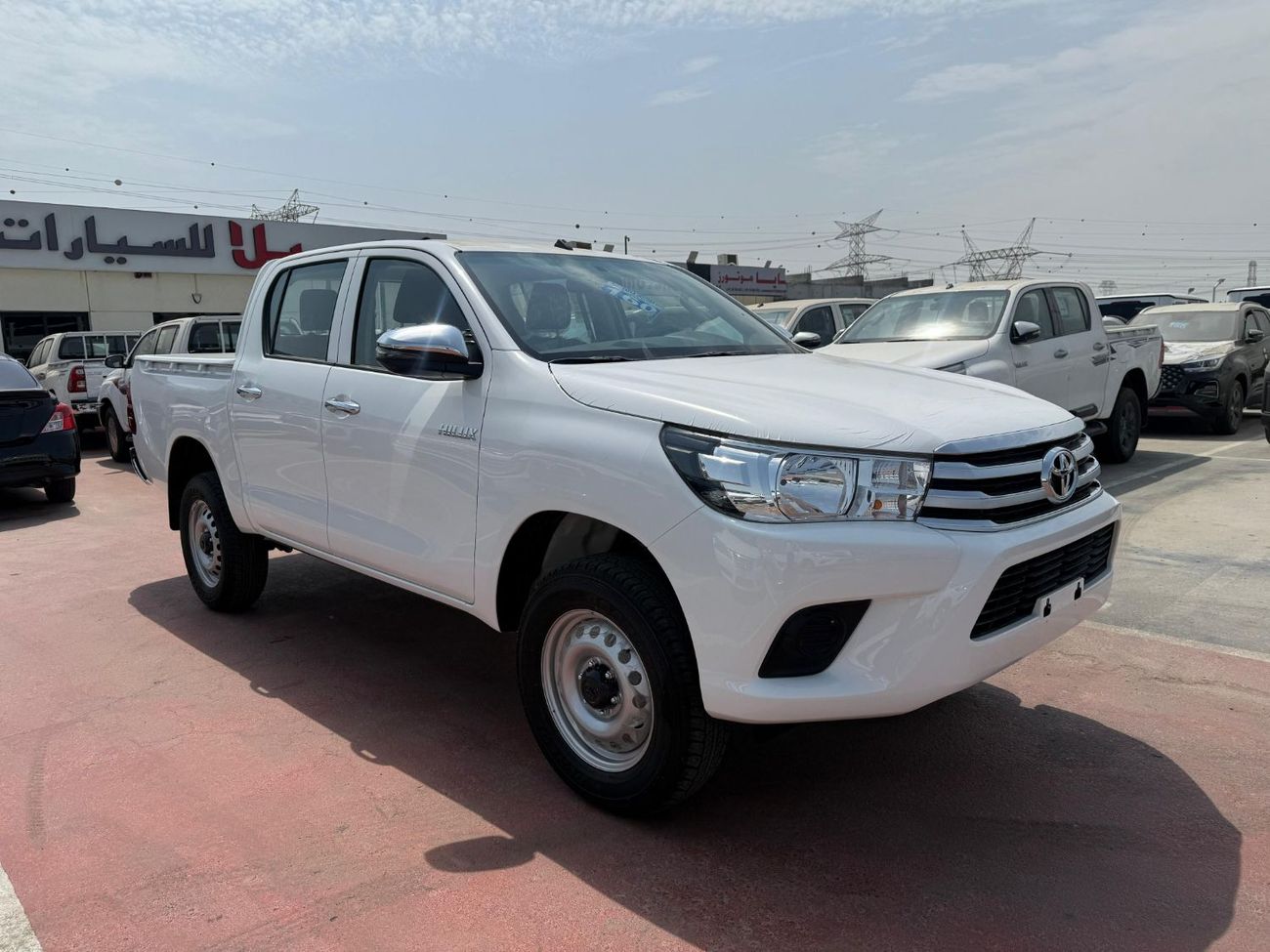 Toyota Hilux TOYOTA HILUX 2.4 L AT BASIC WHITE 2025- OMAN SPEC