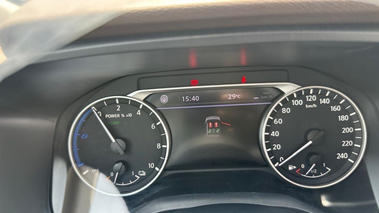 نيسان إكس تريل 1.5T Hybrid AWD Luxury Edition