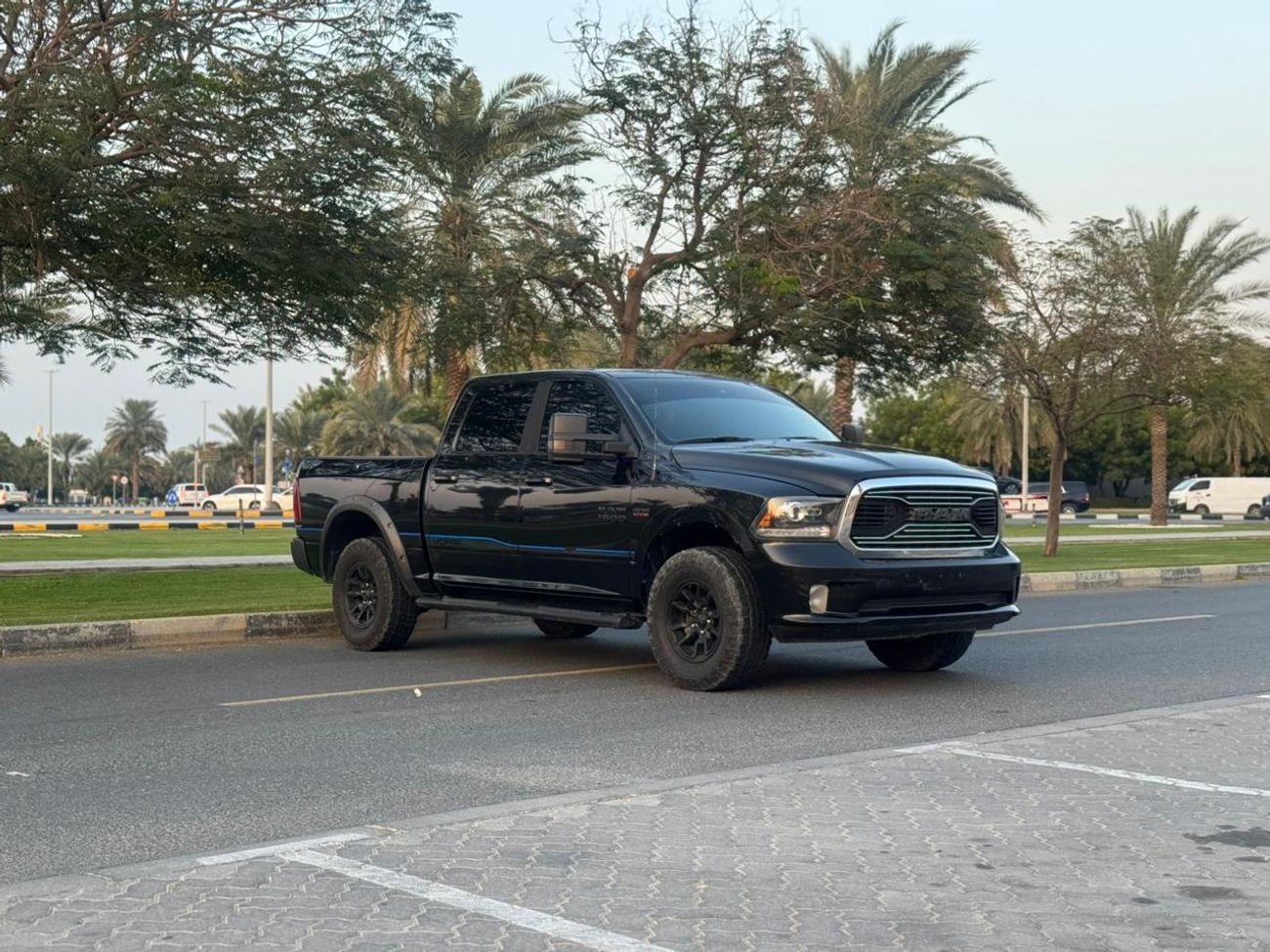 Dodge Ram Van DODGE RAM 1500 HEMI 5.7 LIMITED MODEL 2016