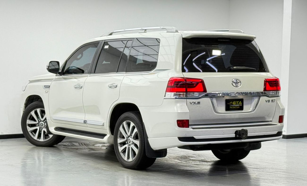 تويوتا لاند كروزر 2021 Toyota Land Cruiser VX-E V8, 1 Year Unlimited KM Warranty, Full Toyota Service History, GCC
