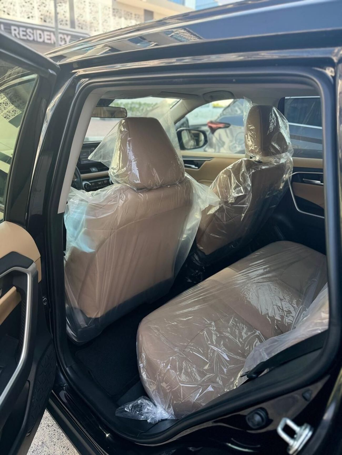 Toyota RAV4 XLE 2.4L FWD