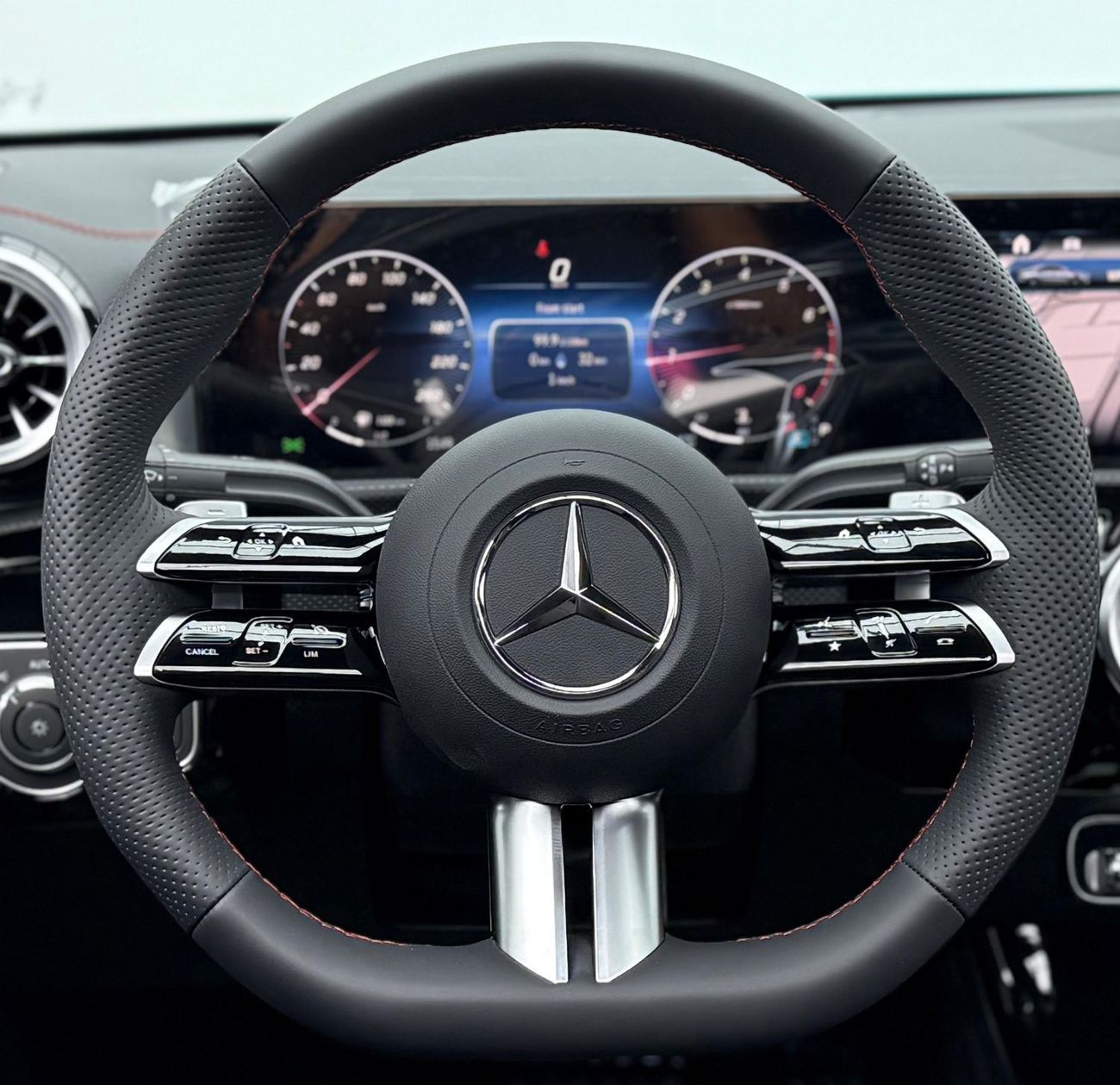 Mercedes-Benz CLA 200 *Brand New* 2025 Mercedes Benz CLA 200 AMG Premium, 2030 Mercedes Warranty, Delivery Km, GCC