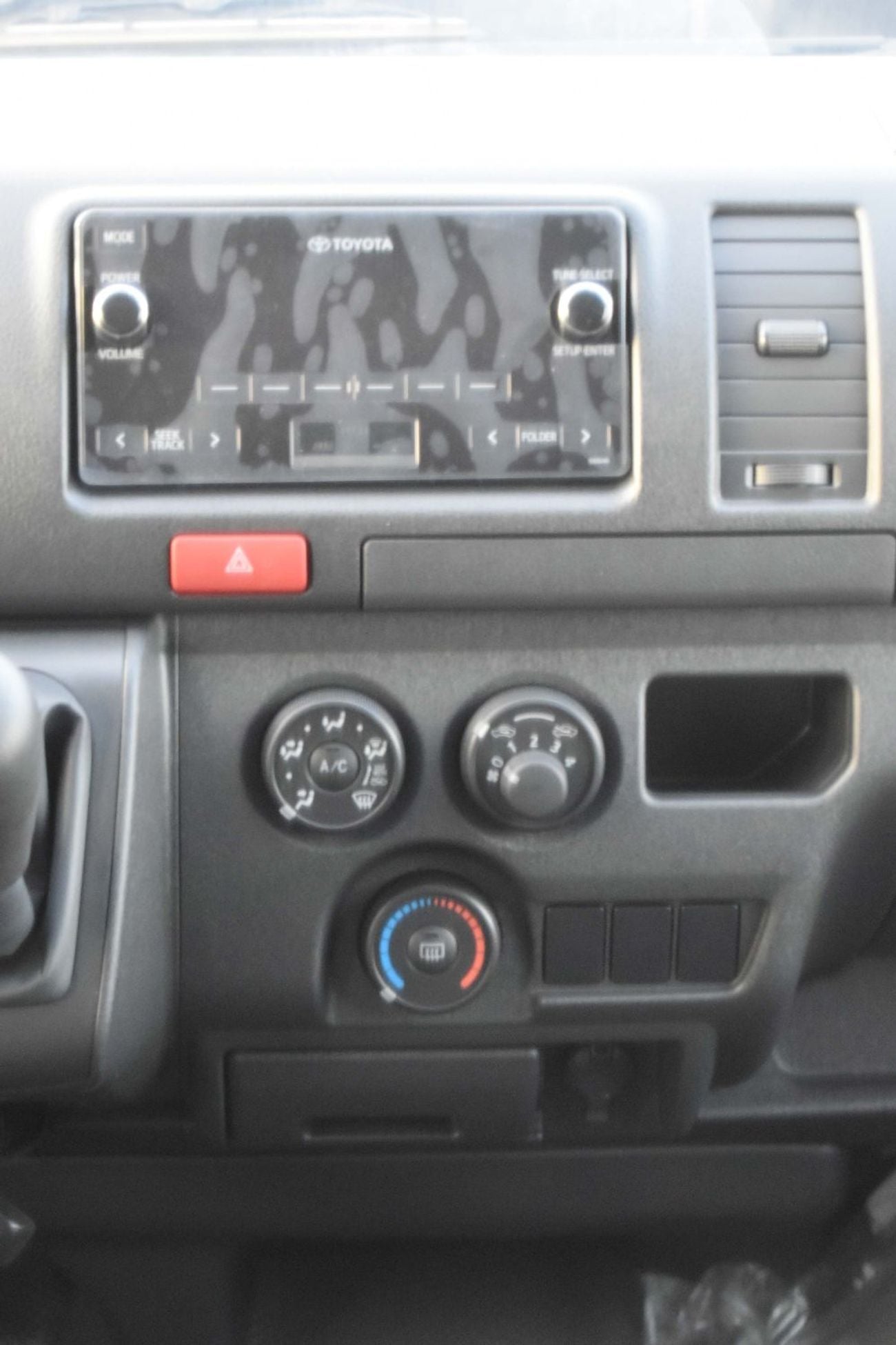 Toyota Hiace TOYOTA-HIACE 2.7 MT DELIVERY VAN