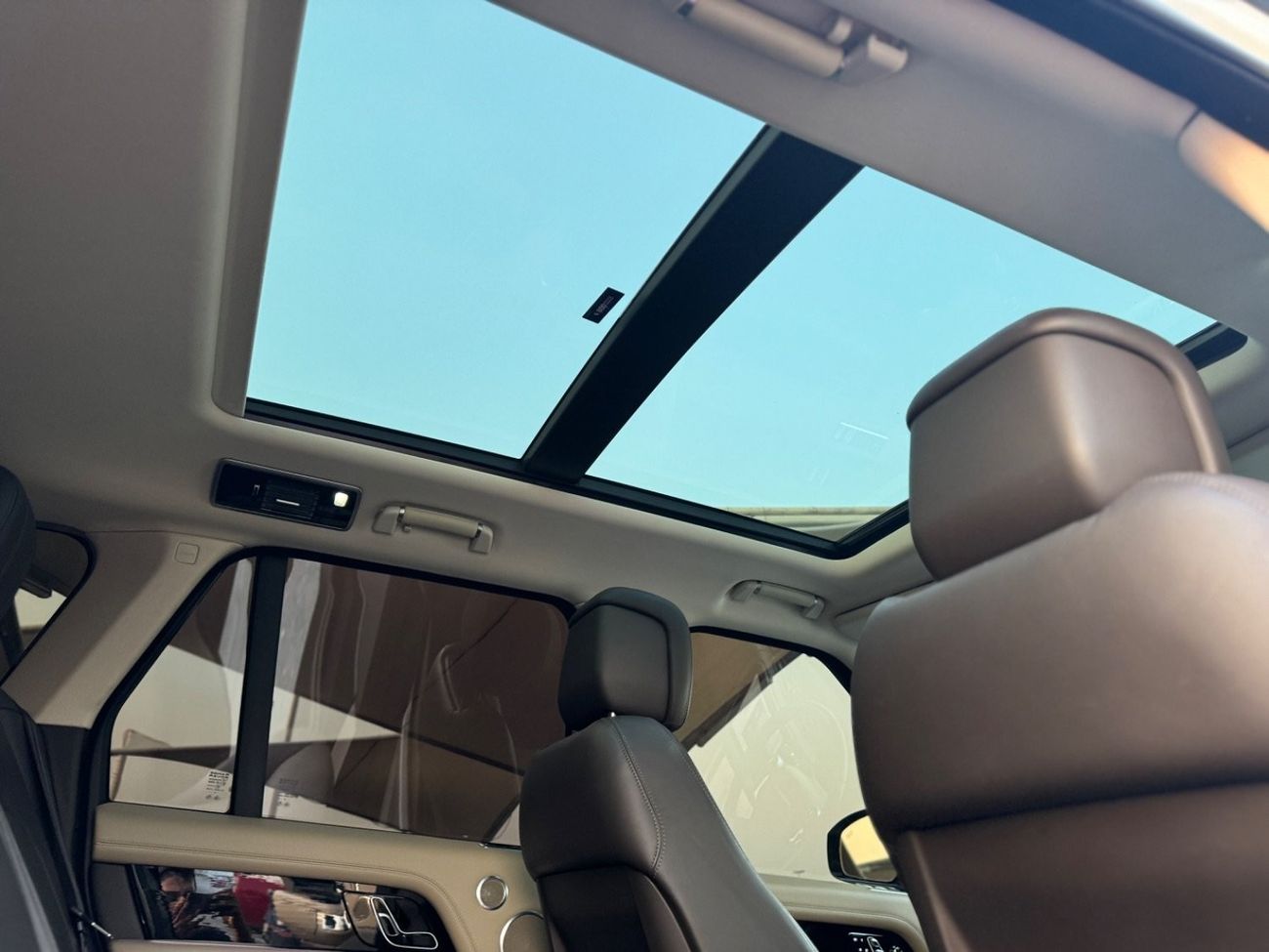 Land Rover Range Rover Range Rover Vogue Supercharged / 2019 / Canadian Clean Title / Full Service History / V8