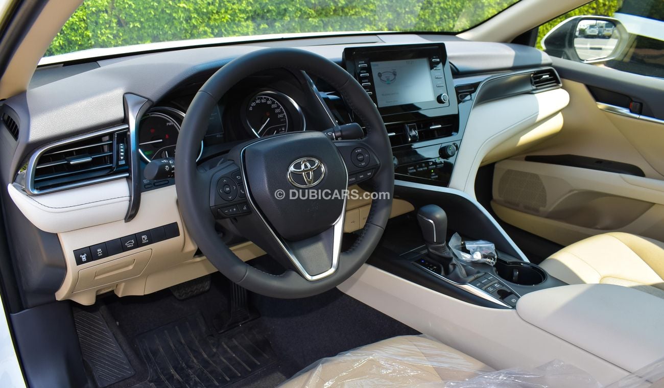 Toyota Camry Hybrid GLE 2.5L | For Export Only