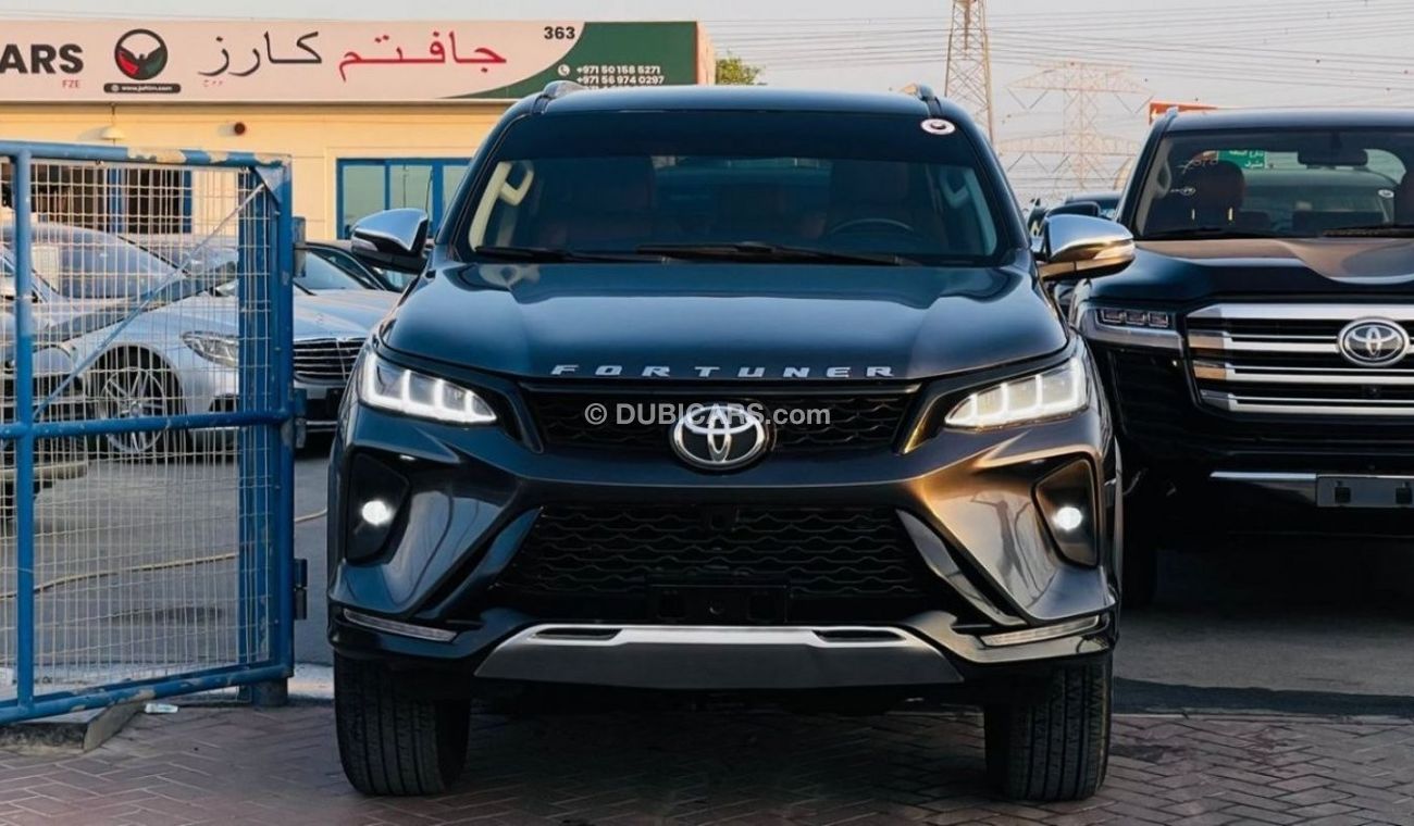 Toyota Fortuner | FACELIFTED TO 2023 | GCC SPECS | 4WD | LEATHER INTERIOR |