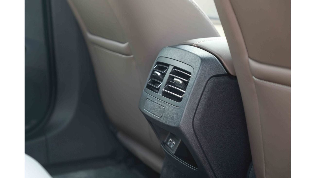 بي واي دي كين بلاس 2024 BYD Qin Plus DM-i Honor Lead 1.5 plug-in Hybrid - رمادي من الداخل بني | للتصدير فقط