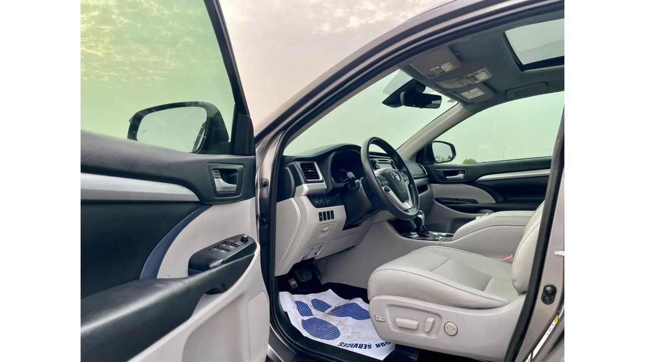 تويوتا هايلاندر 2017 Toyota Highlander XLE 3.5L V6 Full Option - 7 Leather Seats - Trunk Auto - 39,000 Mileage
