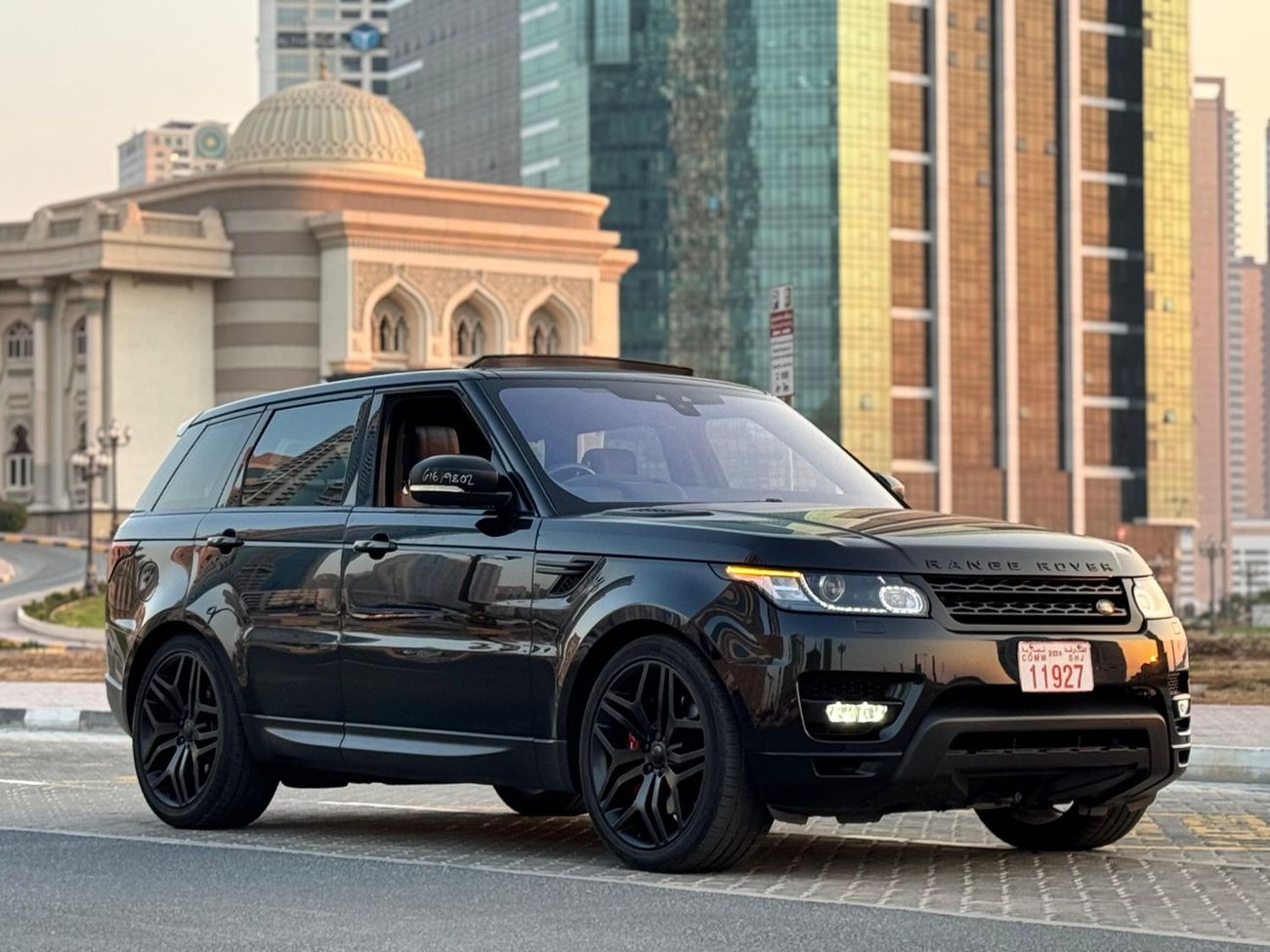 Land Rover Range Rover Sport Range rover Sport  2017 black colour Rhd