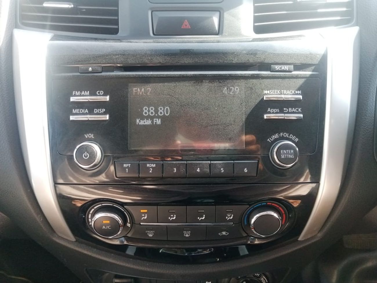 Nissan Navara NISSAN NAVARA RIGHT HAND DRIVE (PM1020)