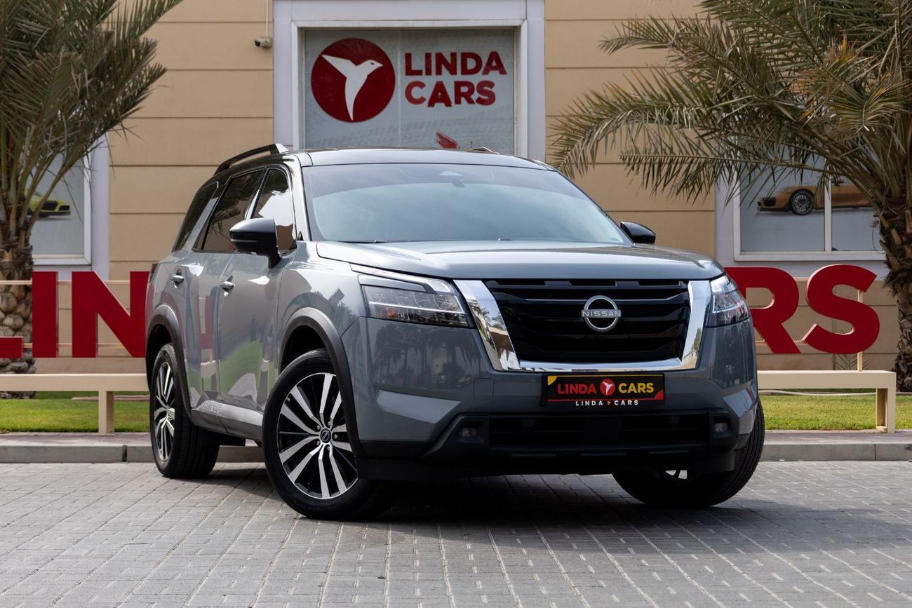 Nissan Pathfinder SV 3.5L AWD (7 Seater)