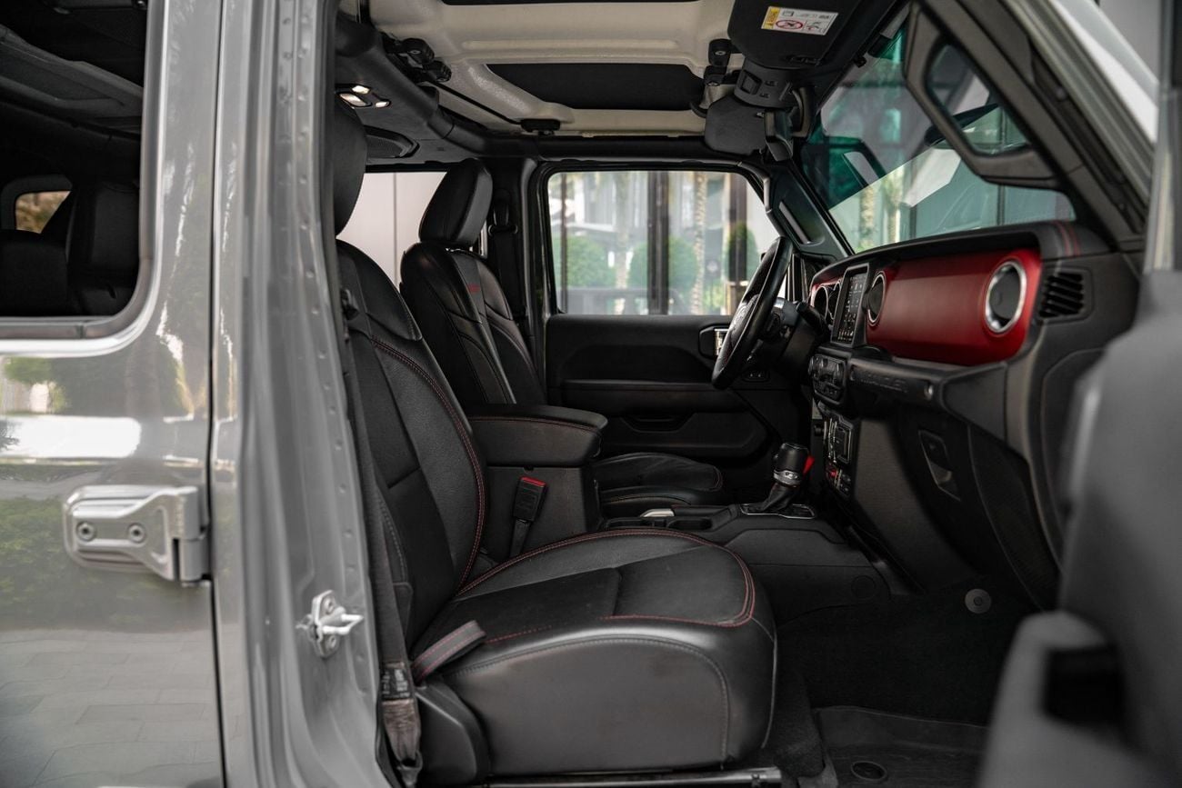 Jeep Wrangler Unlimited RUBICON Fully loaded under warranty and service contract completely serviced and ready to go