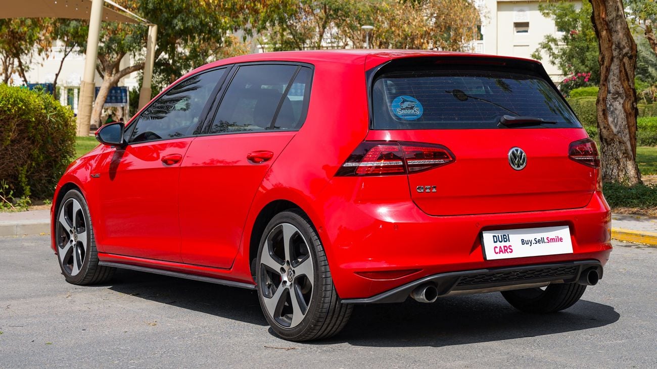Volkswagen Golf GTI P1 2.0L (220 HP)
