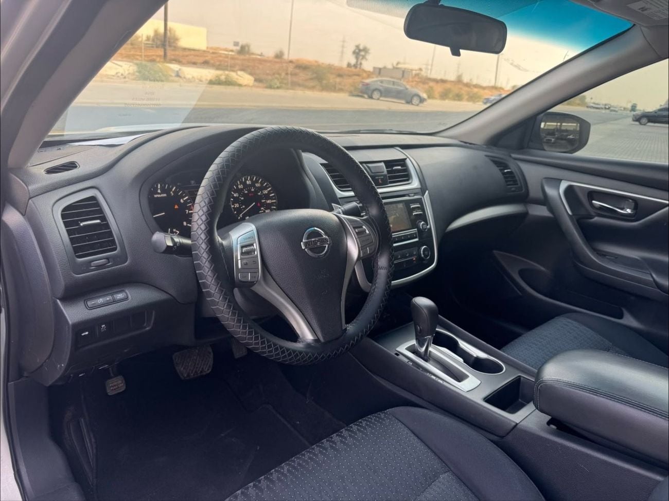 نيسان ألتيما SV 2.4L V4 /SUNROOF / CRUISE CONTROL / SCREEN / LED HEADLIGHTS