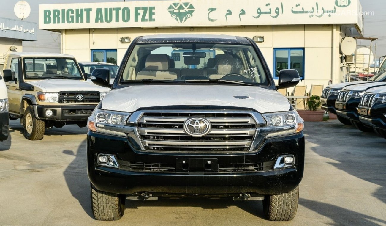 Toyota Land Cruiser GXR V8 Diesel 4.5L (beige and black interior available)