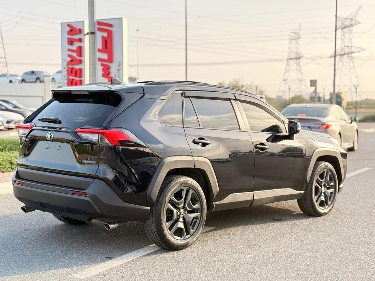 Toyota RAV4 Adventure 2.0 L Japanese Limited 2.0 L // panoramic, 360 camera full option