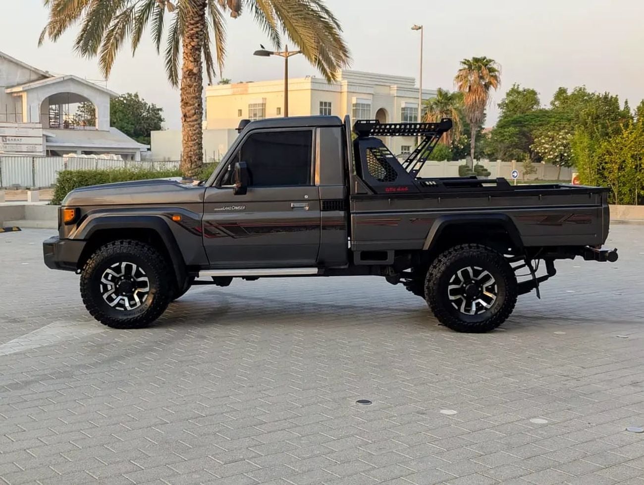 تويوتا لاند كروزر 70 LC79 LX