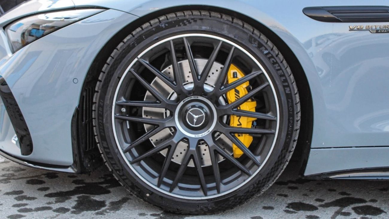 Mercedes-Benz SL 63 AMG MERCEDES-BENZ SL63 4.0L TWIN TURBO S L63 4 M A T I C + AT (Export and Local)