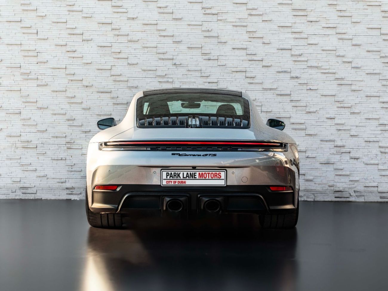 Porsche 911 Carrera GTS