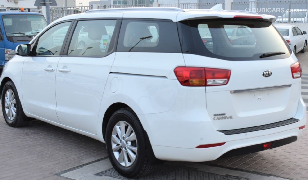 Kia Carnival كيا كارنيفال