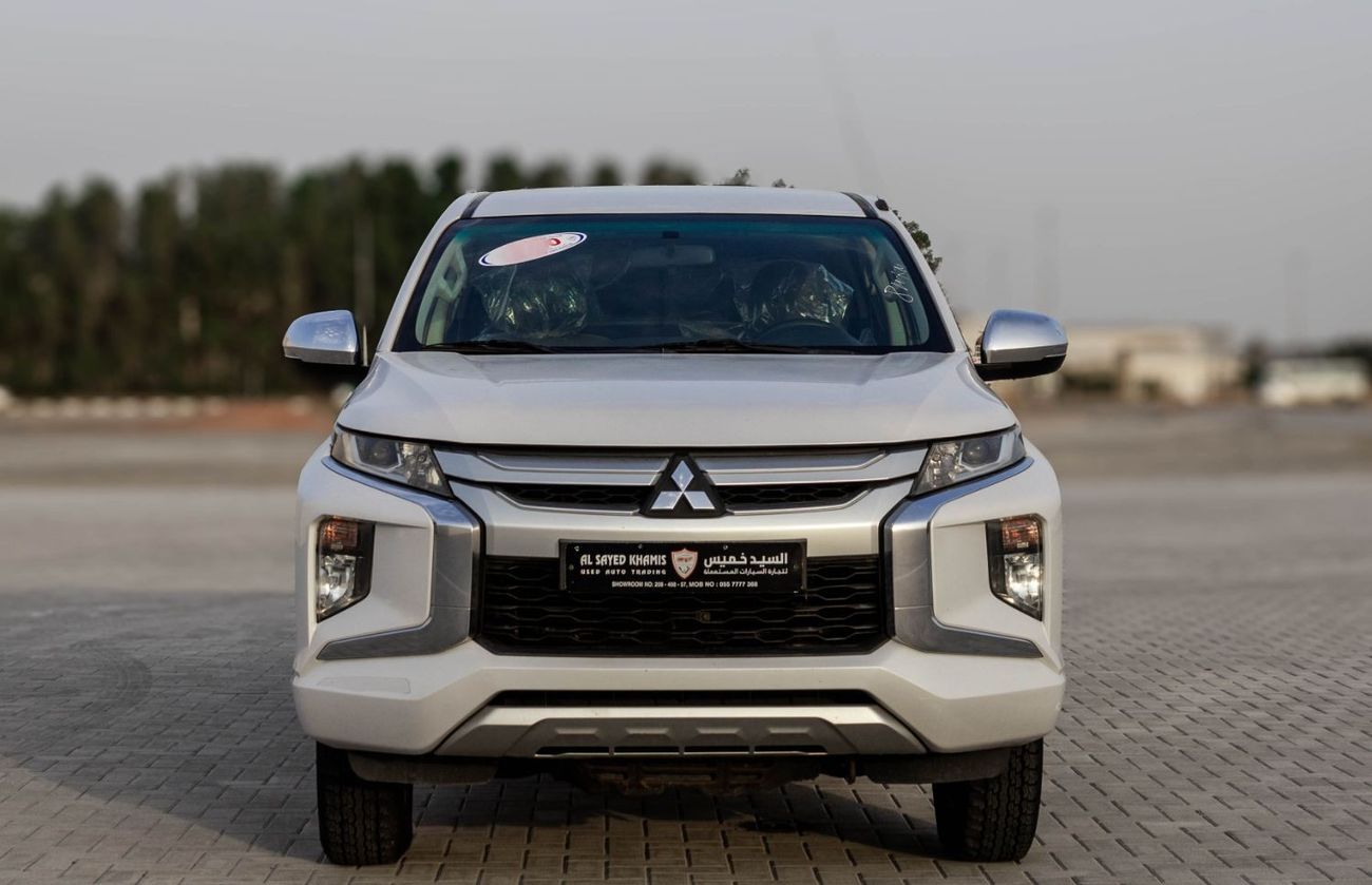 Mitsubishi L200 Mitsubishi L200 GLX (5th Generation) 2020, Double Cab, 4 Doors, 2.5L 4 Cylinder Petrol Engine, Manua