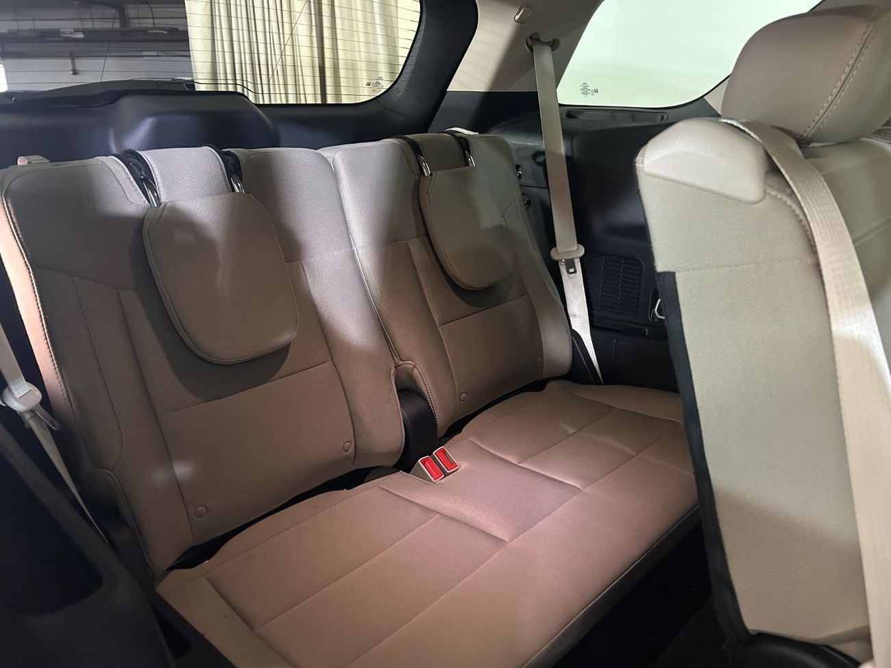 فورد إكسبلورر Base 100A 3.3L 4WD