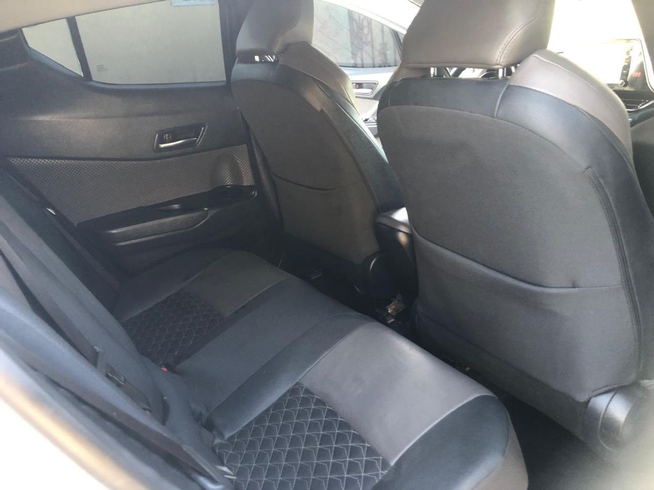 Toyota CHR Toyota C-HR Hybrid 2021 (1.8L) GCC Specs Full Option