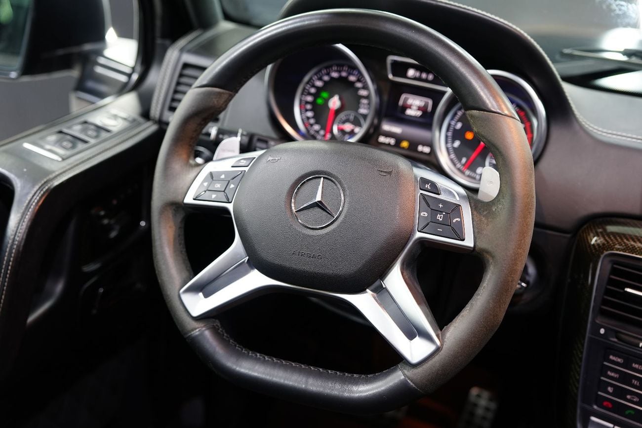 مرسيدس بنز G 500 4X4 4.0L Carbon Fiber Trim, Harman/Kardon Audio, Power Running Boards, GCC Specs!!