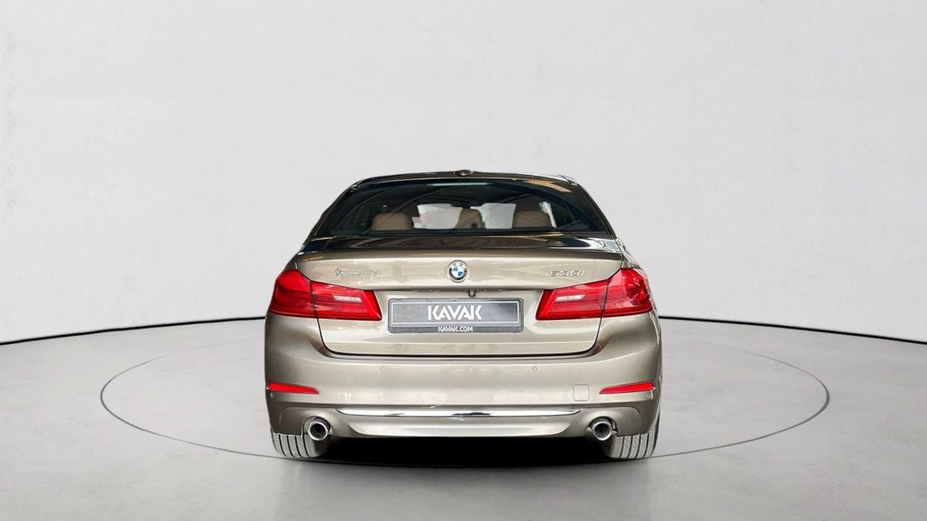 بي أم دبليو 530i LUXURY | شامل الضمان | 0 ﺪﻔﻋﺓ ﺃﻮﻟﻯ