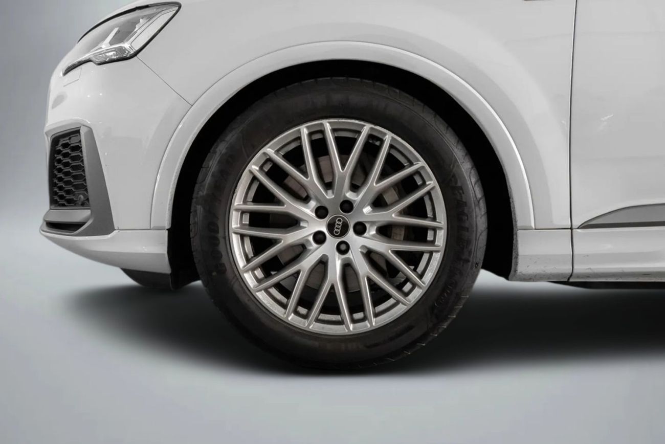 أودي Q7 55 TFSI quattro S-Line 3.0L