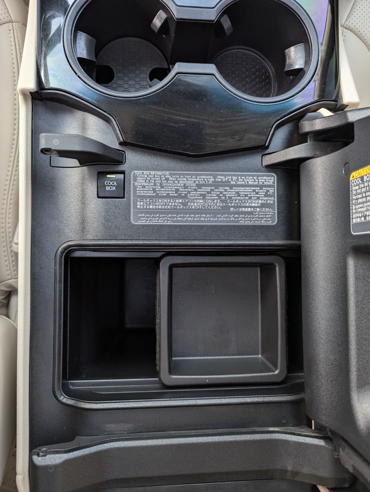 Toyota Land Cruiser GXR Top LHD 2022 MODEL Year 3.3L V6 Diesel Engine Twin turbo colour Brown interior Beige push start