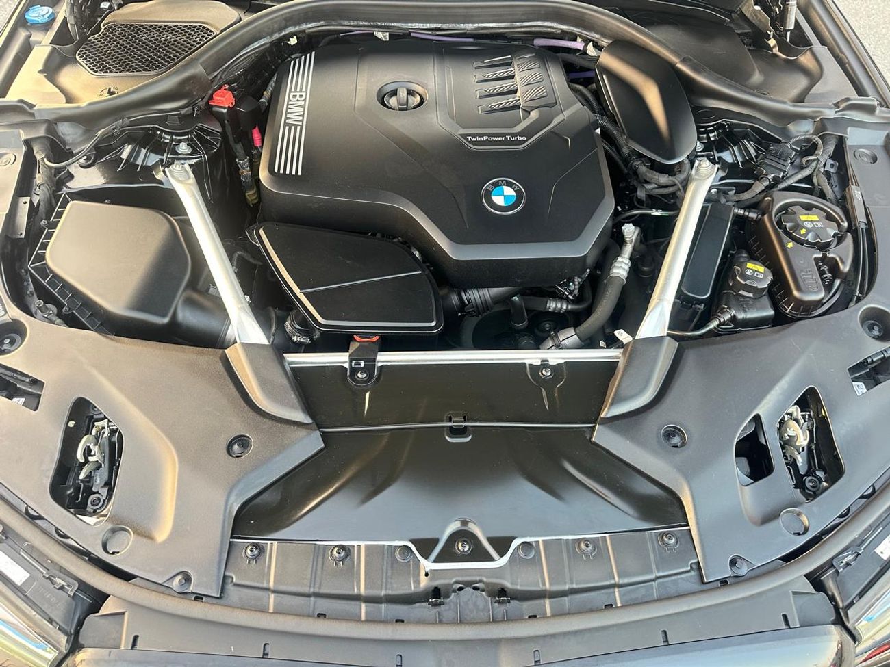 BMW 520i BMW 520i Twin Power Turbo_European_2022_Excellent Condition _Full option