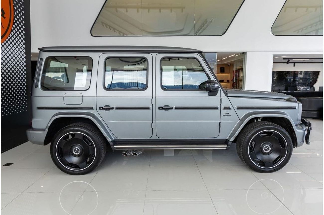 Mercedes-Benz G 63 AMG Mercedes-Benz G 63 AMG - Special Color - Carbon Fiber - 22 Maybach Alloy Wheels  2025 Facelift